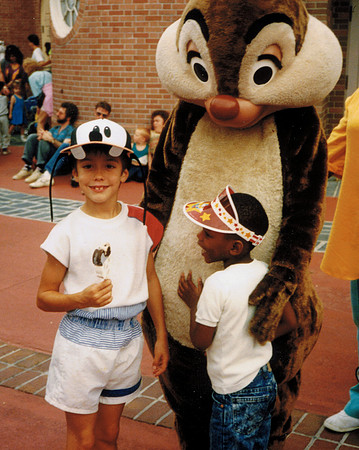 1987_Disneyland_1
