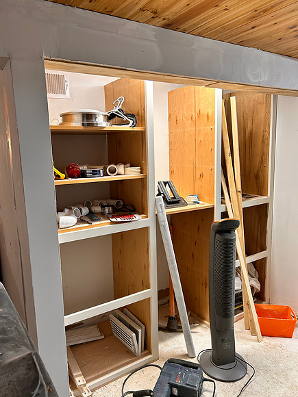 closet in bedroom/bath area